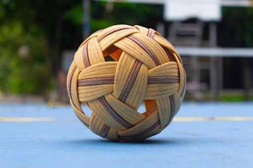Bola sepak takraw